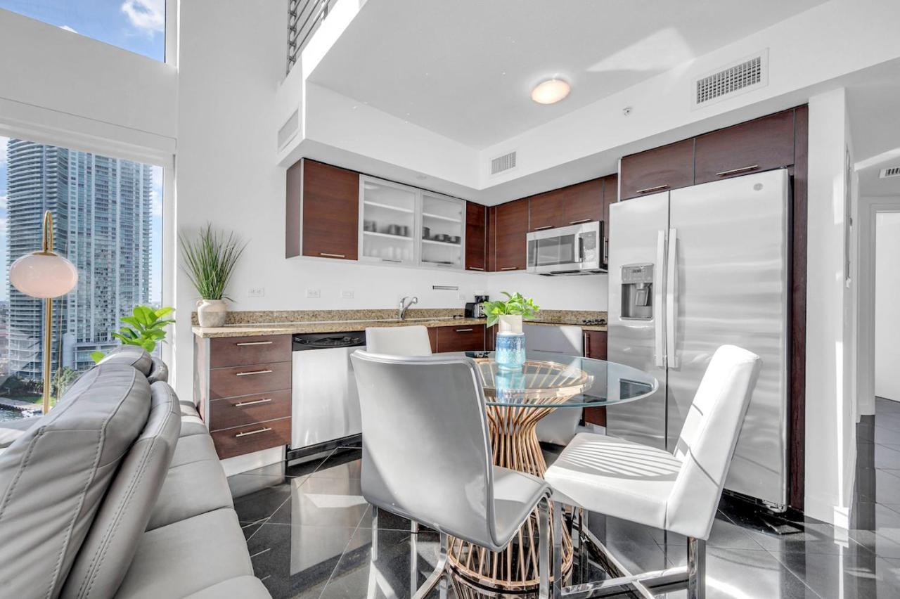 Iconic 2 Bedroom Loft Brickell-Stunning Views Miami Esterno foto