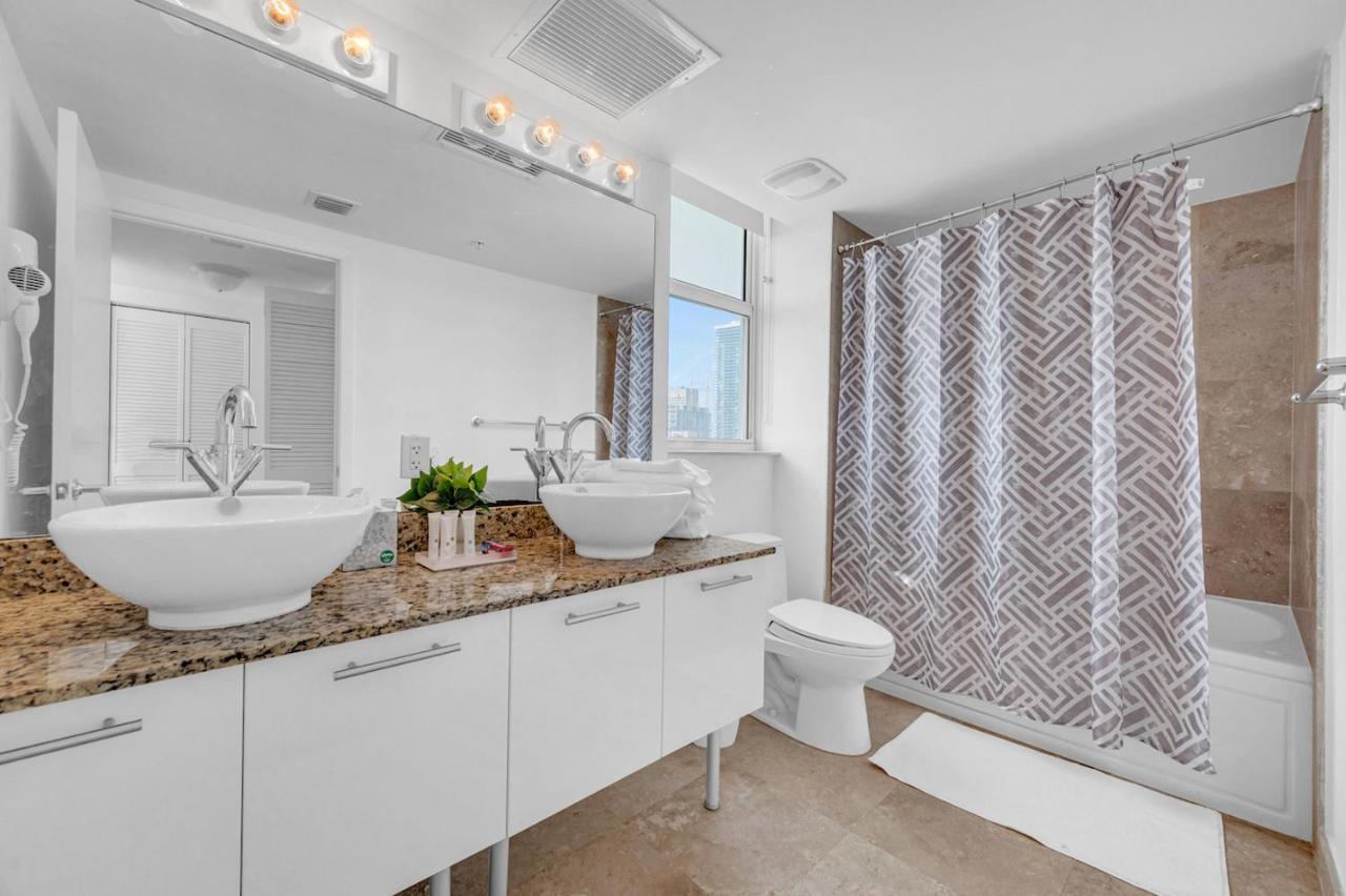 Iconic 2 Bedroom Loft Brickell-Stunning Views Miami Esterno foto