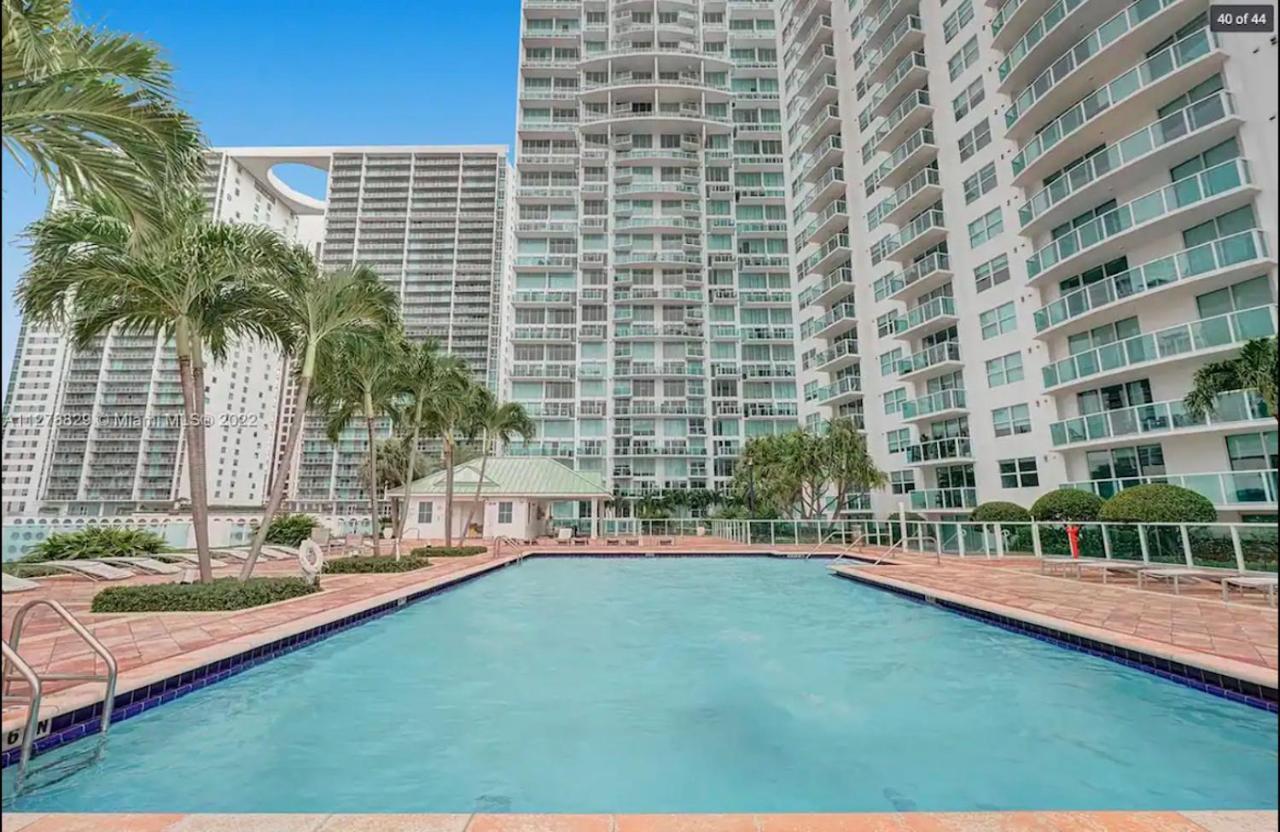 Iconic 2 Bedroom Loft Brickell-Stunning Views Miami Esterno foto